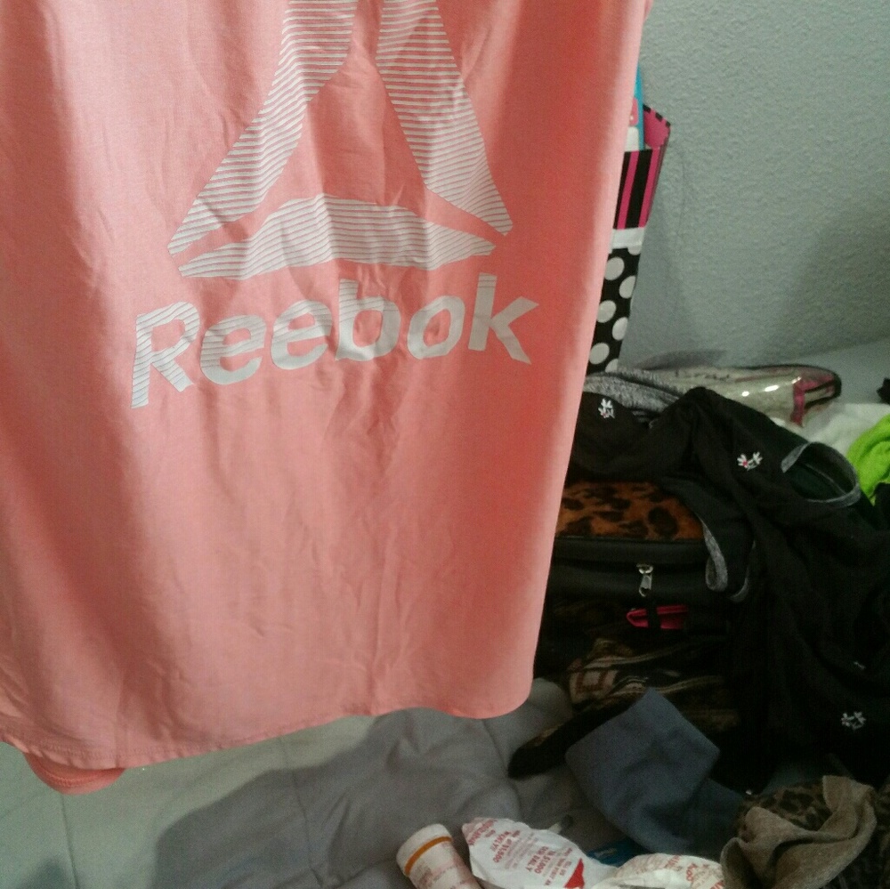 Reebok t shirt